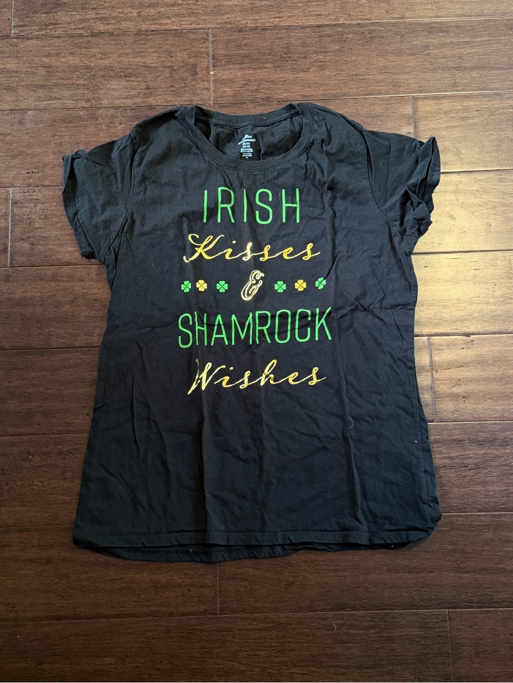 Kids Black 'Irish Kisses & Shamrock Wishes' Graphic Tee